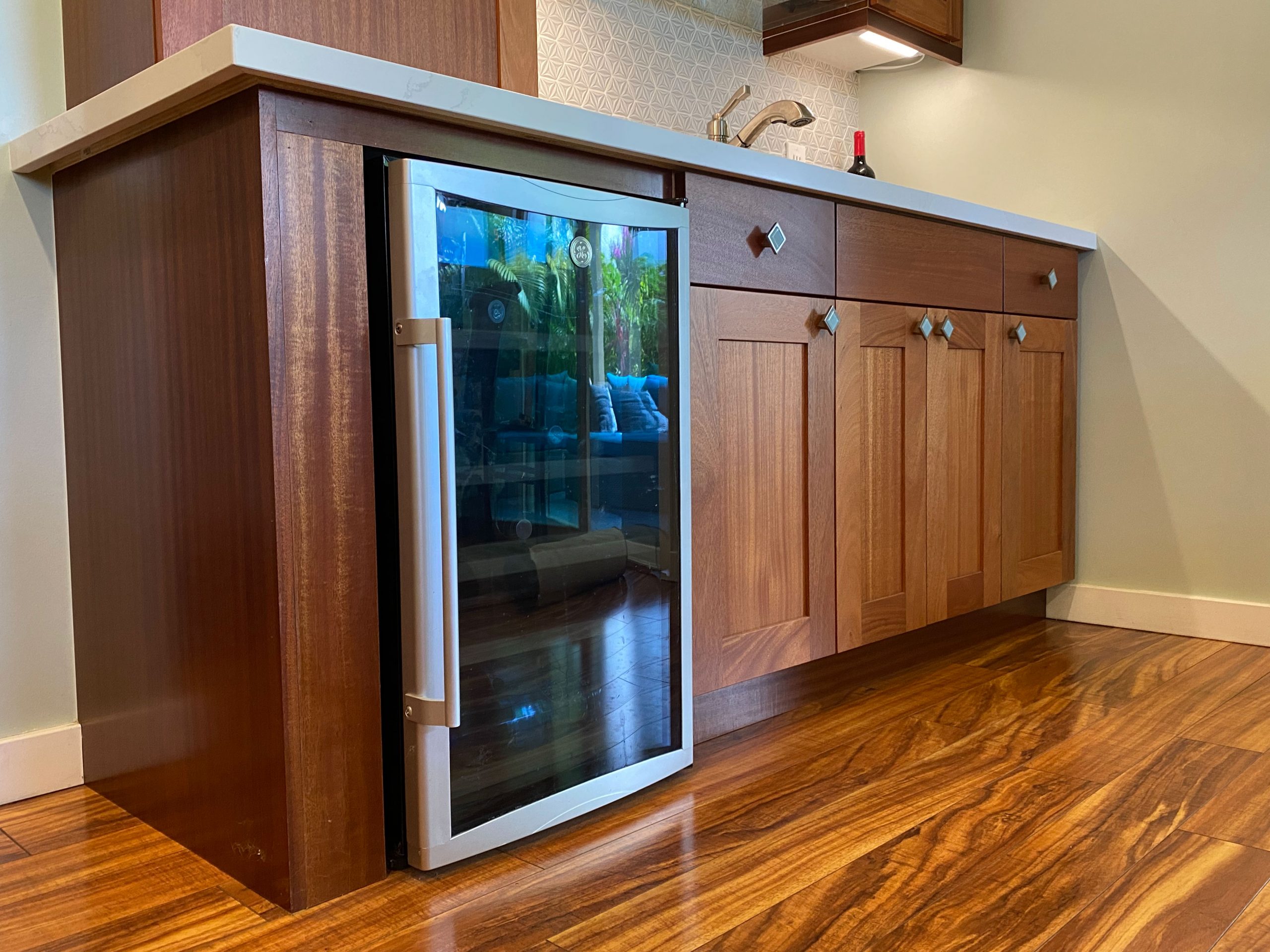 808 Designs - Custom Cabinet Design Honolulu, Hawaii
